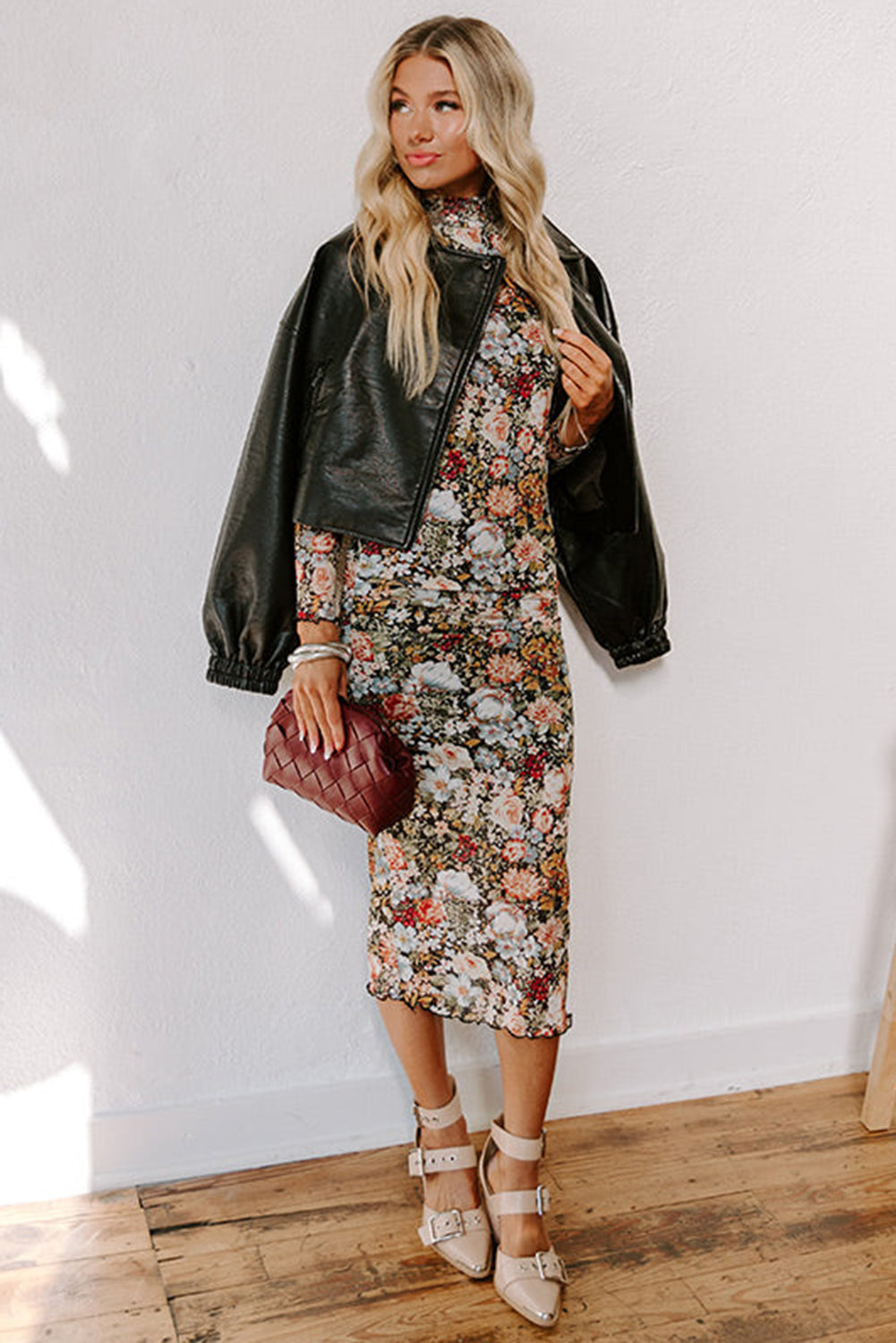 Model wearing Brown Floral Allover Print Bodycon Midi Dress with accessory