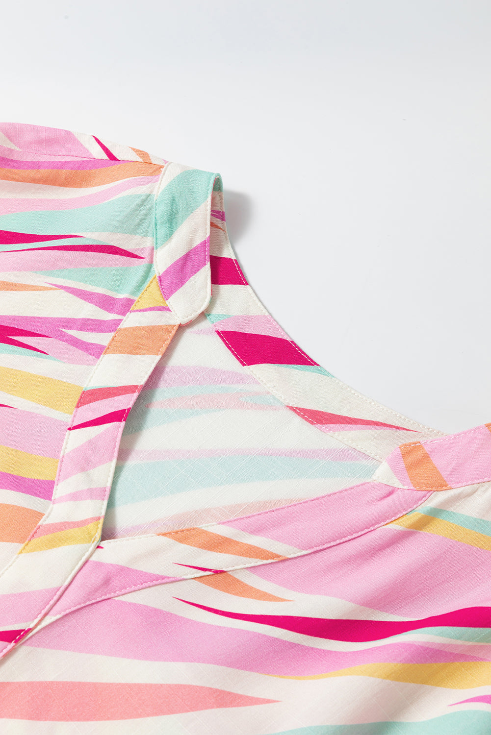 Fabulous Chic Multicolour Abstract Print High Low Women's Blouse - detailed view