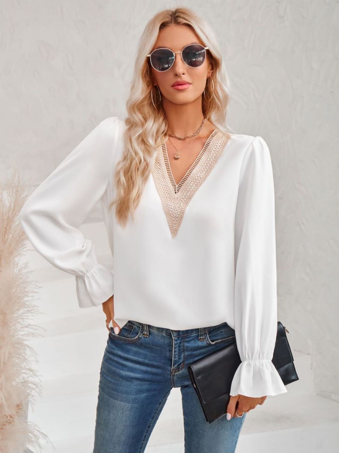 Contrast Women's Trim Flounce Sleeve V-Neck Blouse