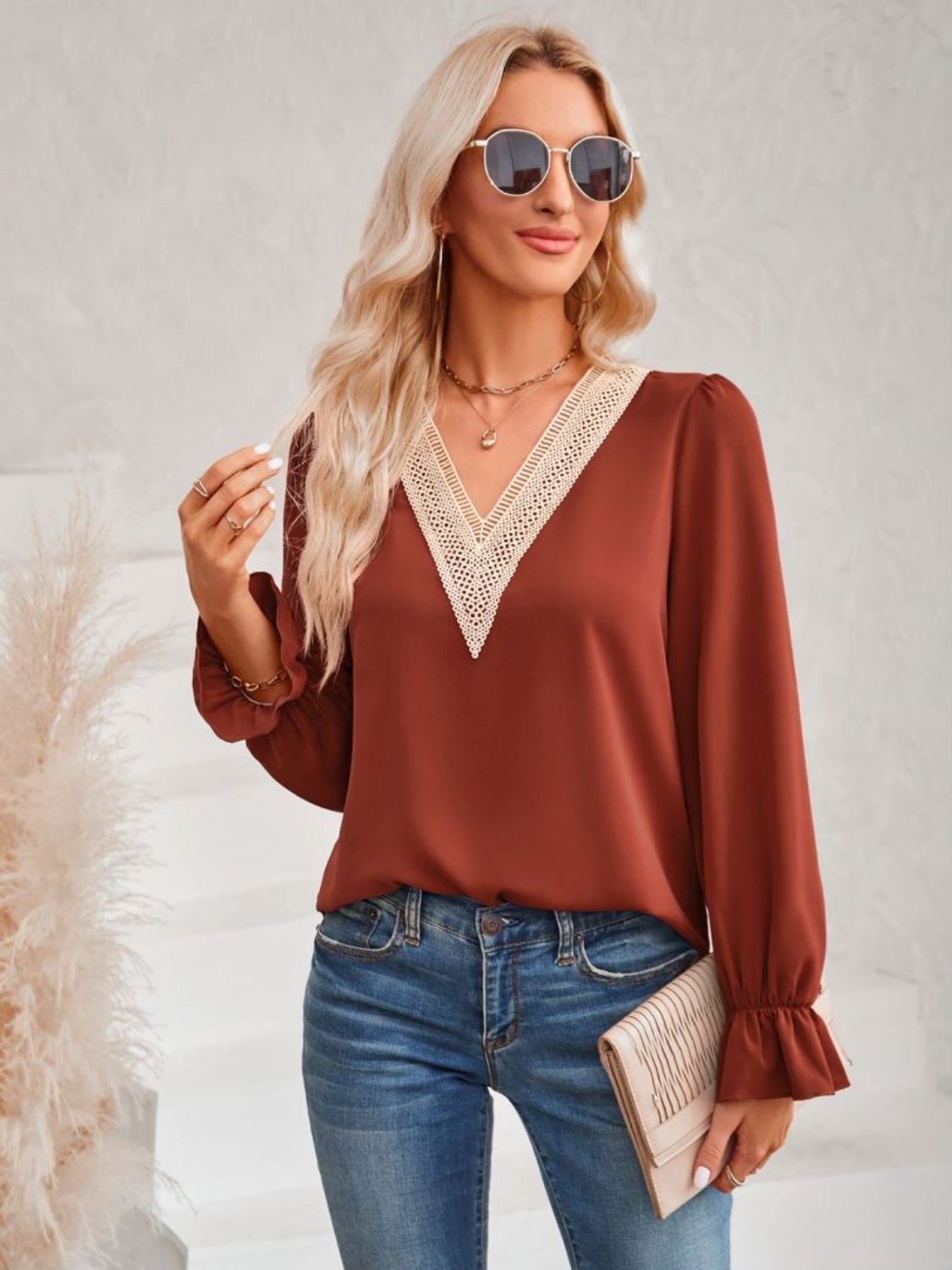 Contrast Women's Trim Flounce Sleeve V-Neck Blouse