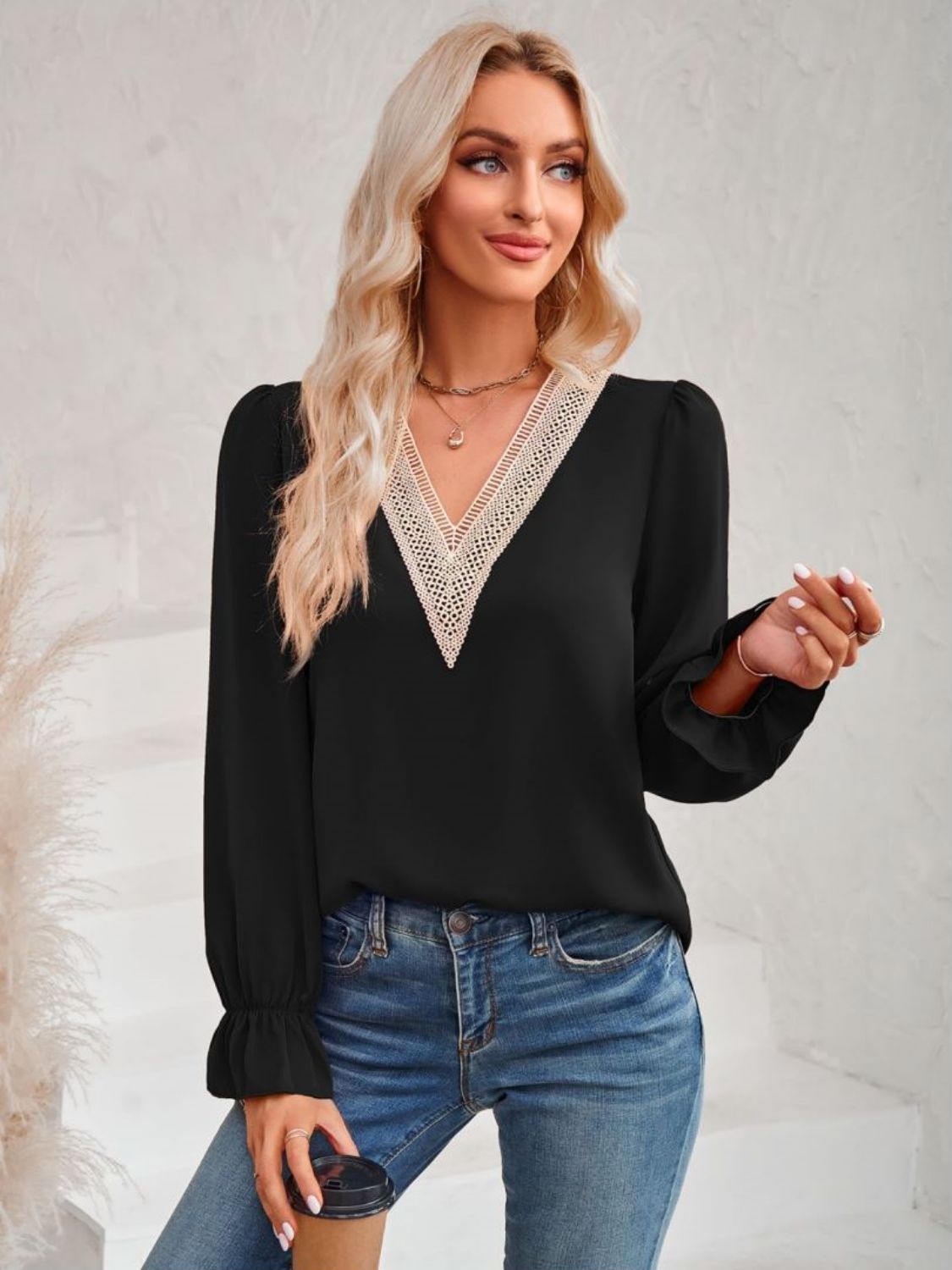 Contrast Women's Trim Flounce Sleeve V-Neck Blouse