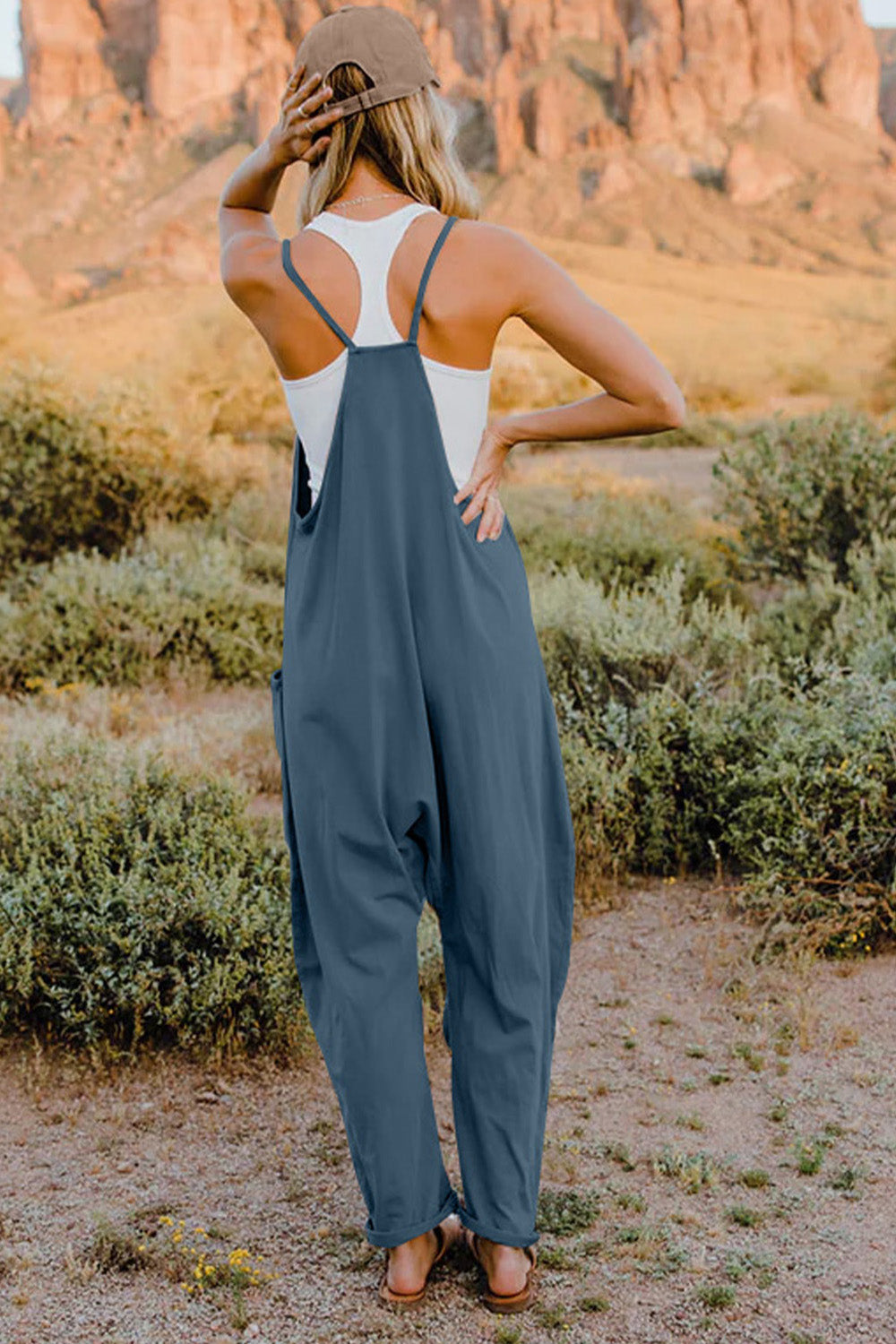 Women's V-Neck Sleeveless Jumpsuit with Pocket