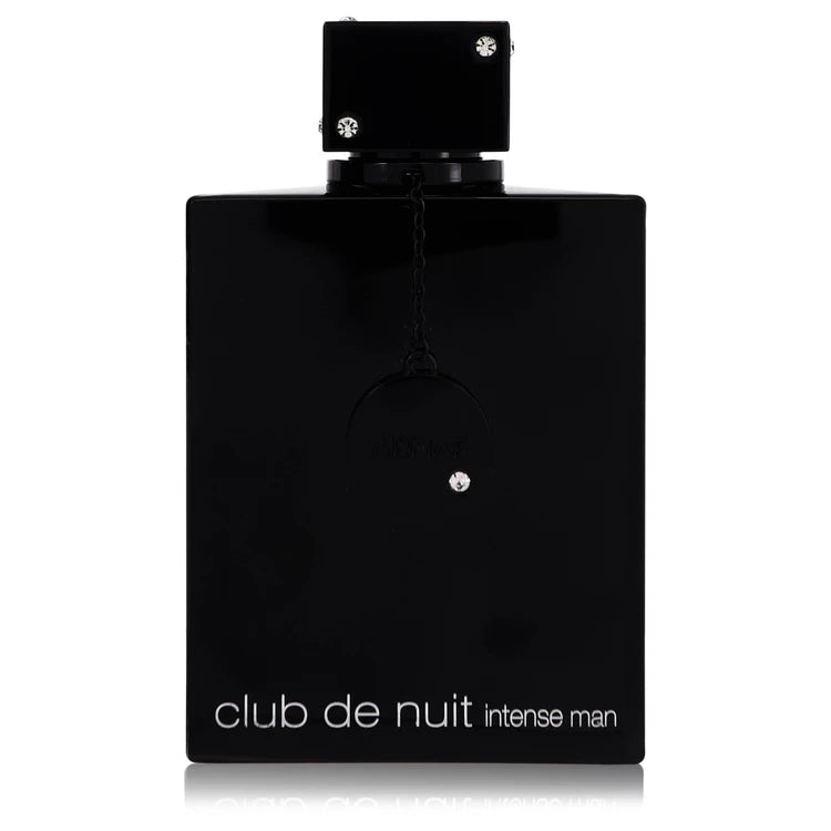 Club De Nuit Intense: A Seductive, Night-Time Escape