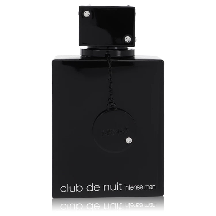 Club De Nuit Intense: A Seductive, Night-Time Escape