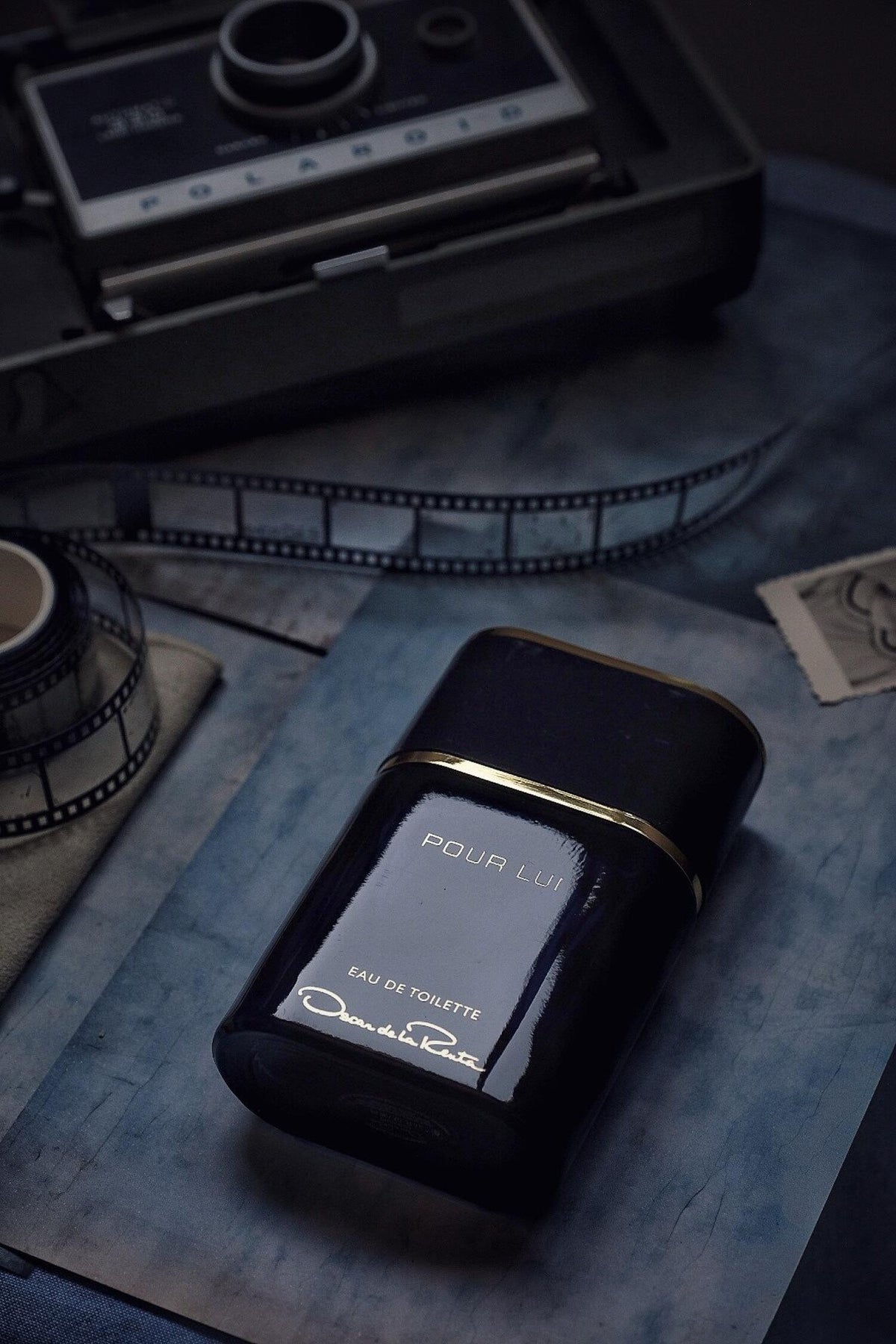 Oscar Pour Lui: Timeless Masculine Elegance in Every Spray