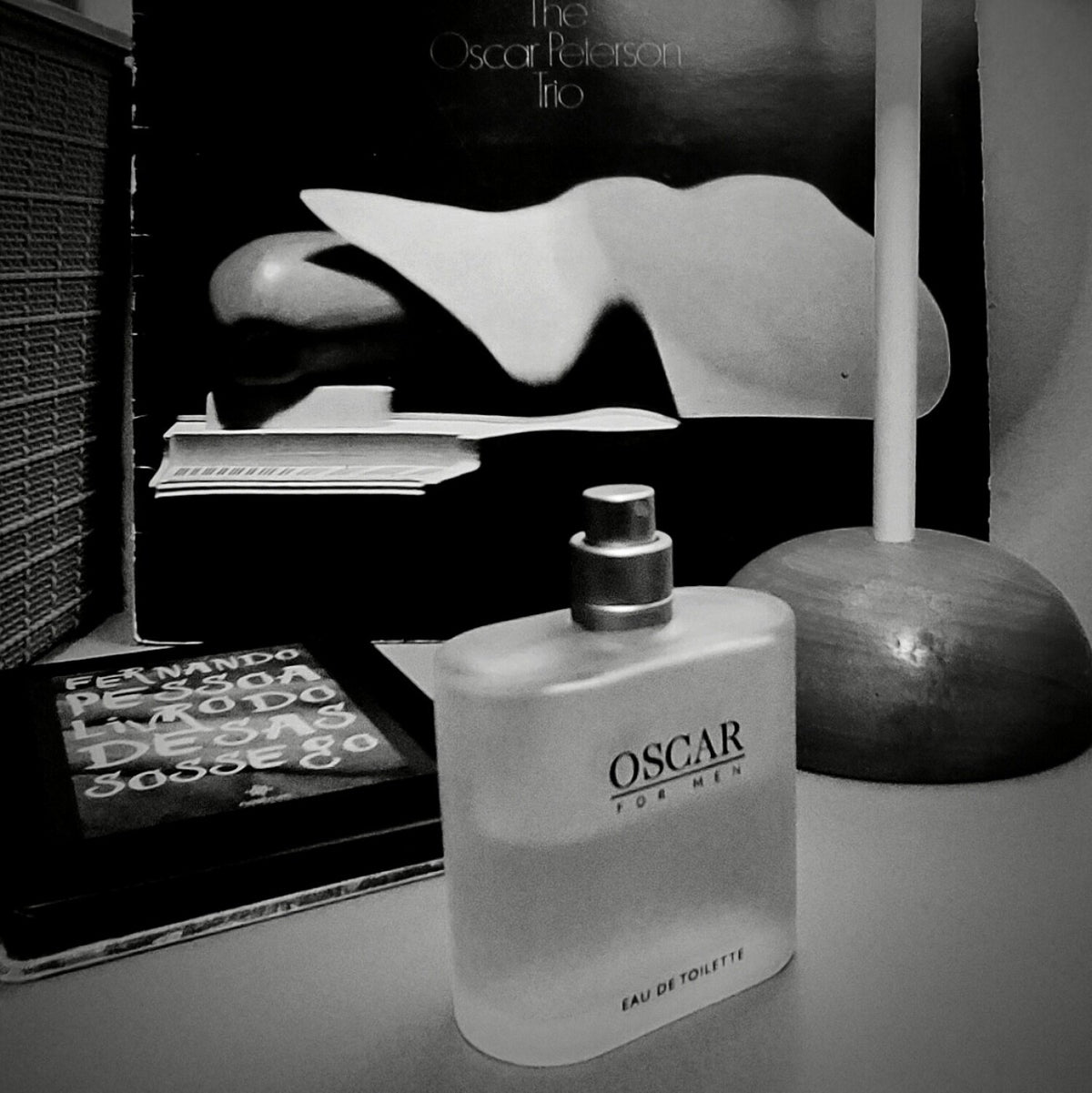 Oscar De La Renta: Bold Masculine Sophistication