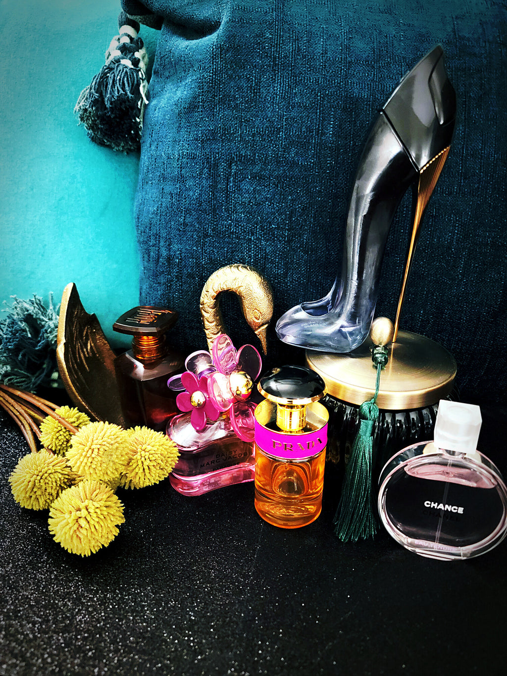 CH Good Girl Légère: Light, Fresh Feminine Elegance