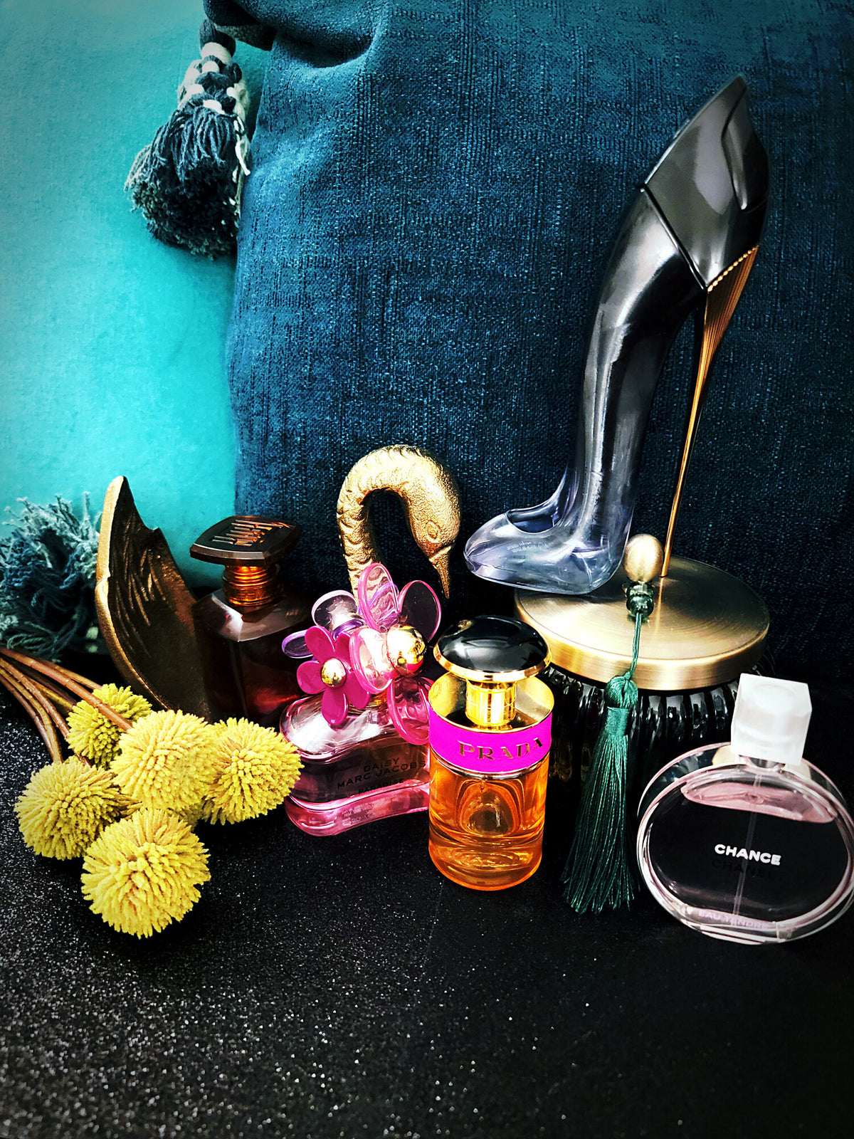CH Good Girl Légère: Light, Fresh Feminine Elegance