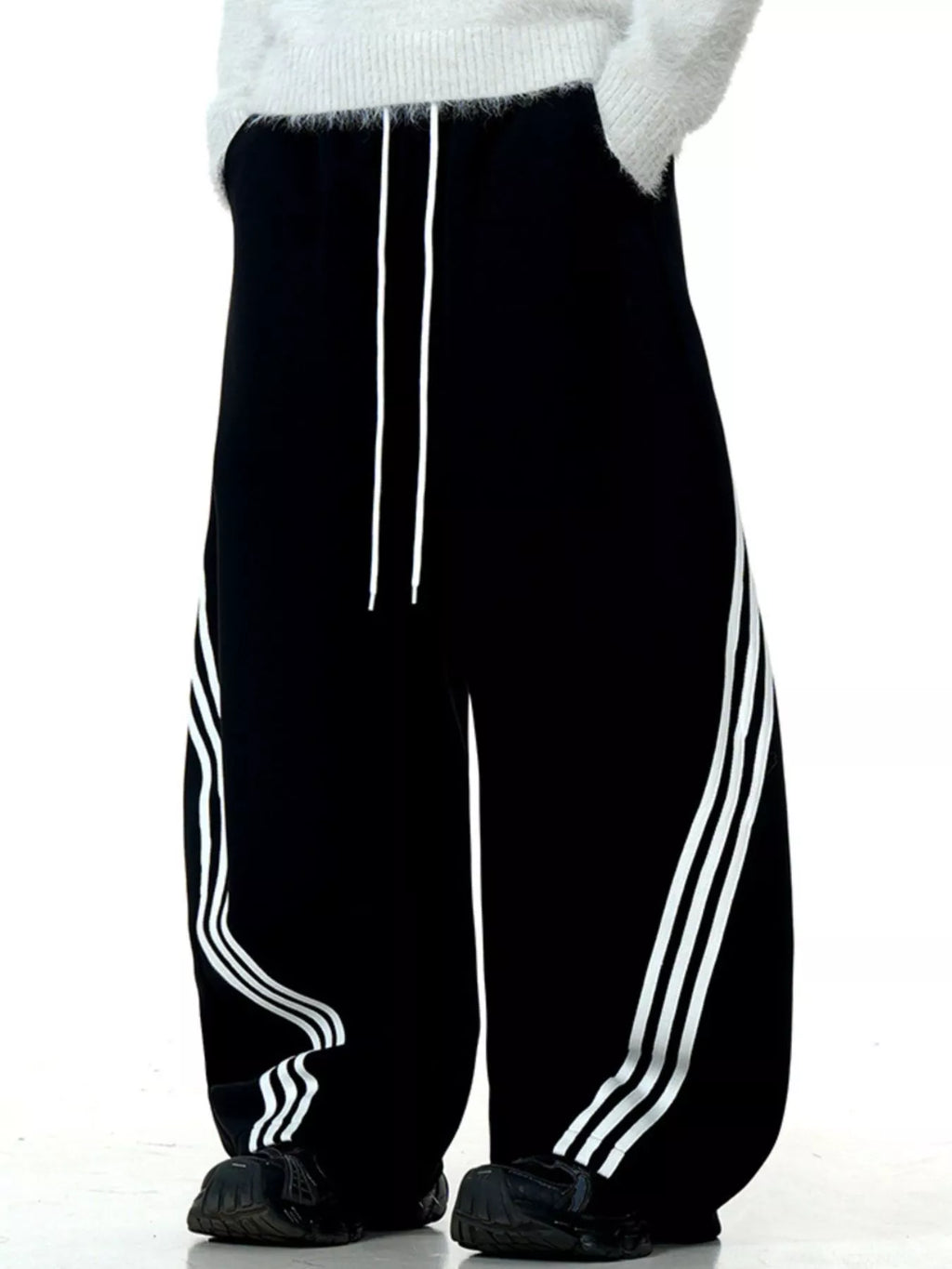 Men's black Baggy Wide-Leg white Striped Joggers side view