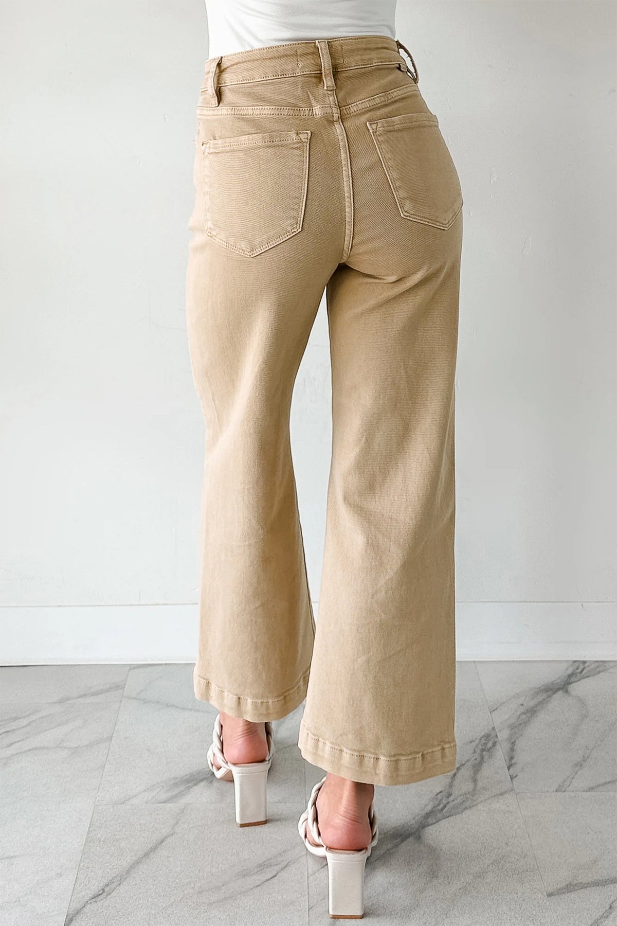 Women's Center Seam Cropped Jeans