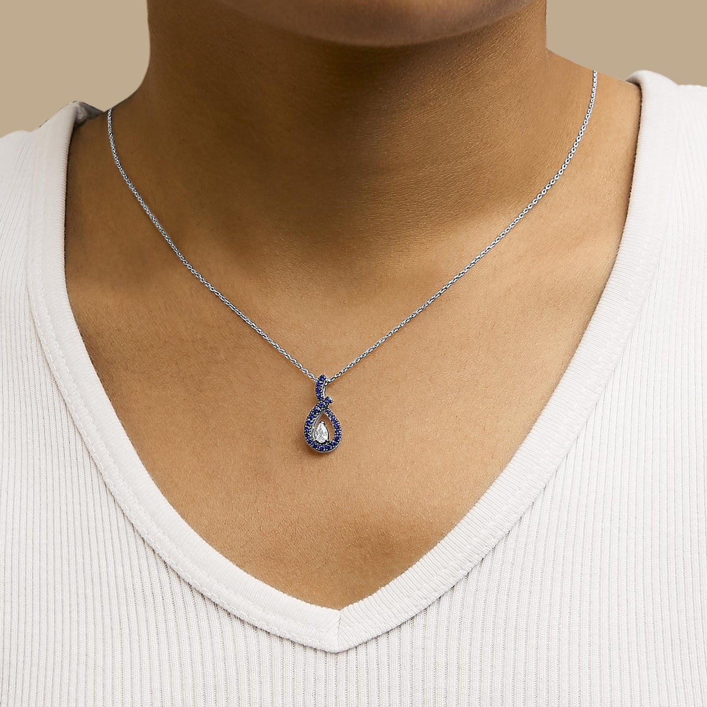 Captivating Allure: .925 Sterling Silver Pendant Necklace of Timeless Elegance
