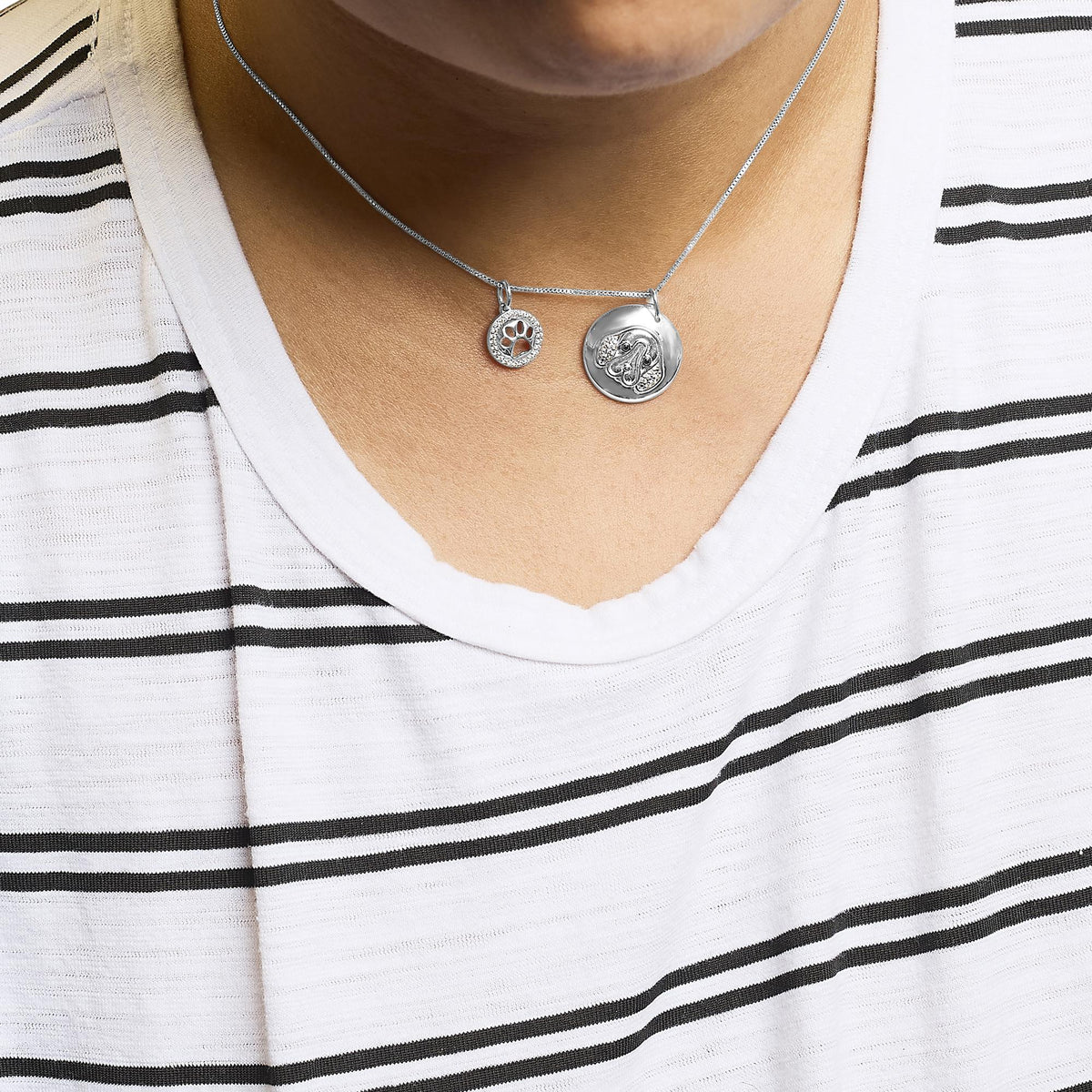 .925 Sterling Silver 1/5 Cttw White and Black Diamond Beagle Dog Medallion and Charm 18in Pendant Necklace (I-J Color, I2-I3 Clarity)