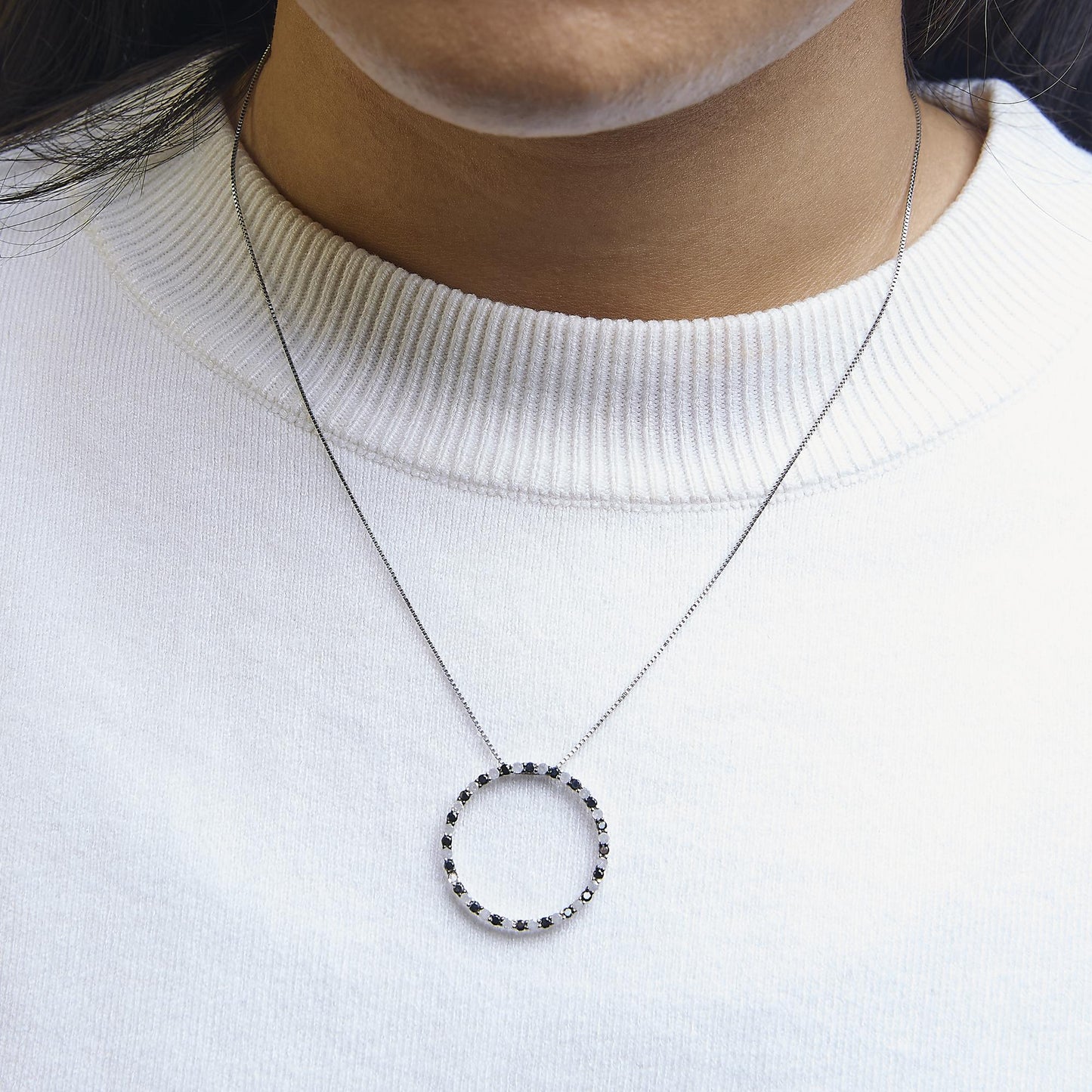 .925 Sterling Silver 1.0 Cttw Alternating Black and White Diamond Open Hoop Circle Pendant Necklace - 18 Inches
