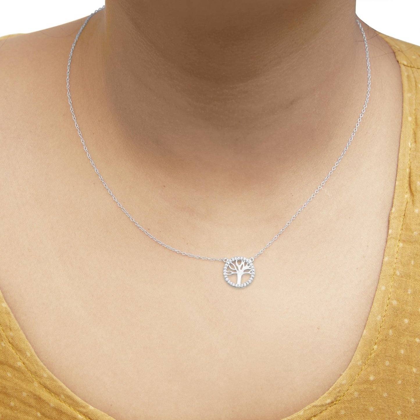 .925 Sterling Silver 1/6 Cttw Diamond Tree of Life and Circle 18in Pendant Necklace (H-I Color, I1-I2 Clarity)