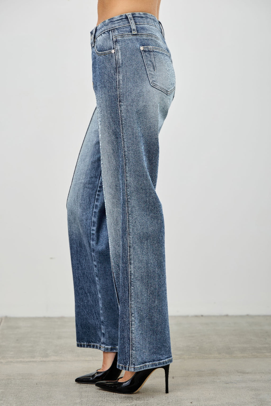 Pintuck Blue jeans side view