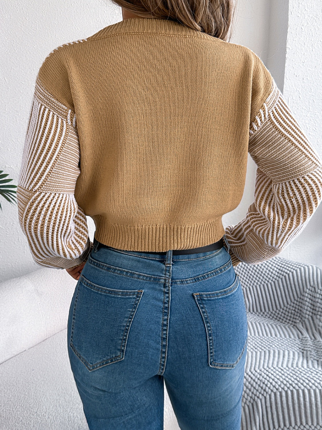 Camel patchwork stripe V‑neck cropped sweater, back view — BUhmayzing