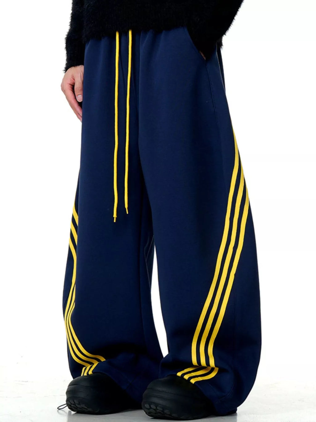 Men's navy blue Baggy Wide-Leg yellow Striped Joggers side view