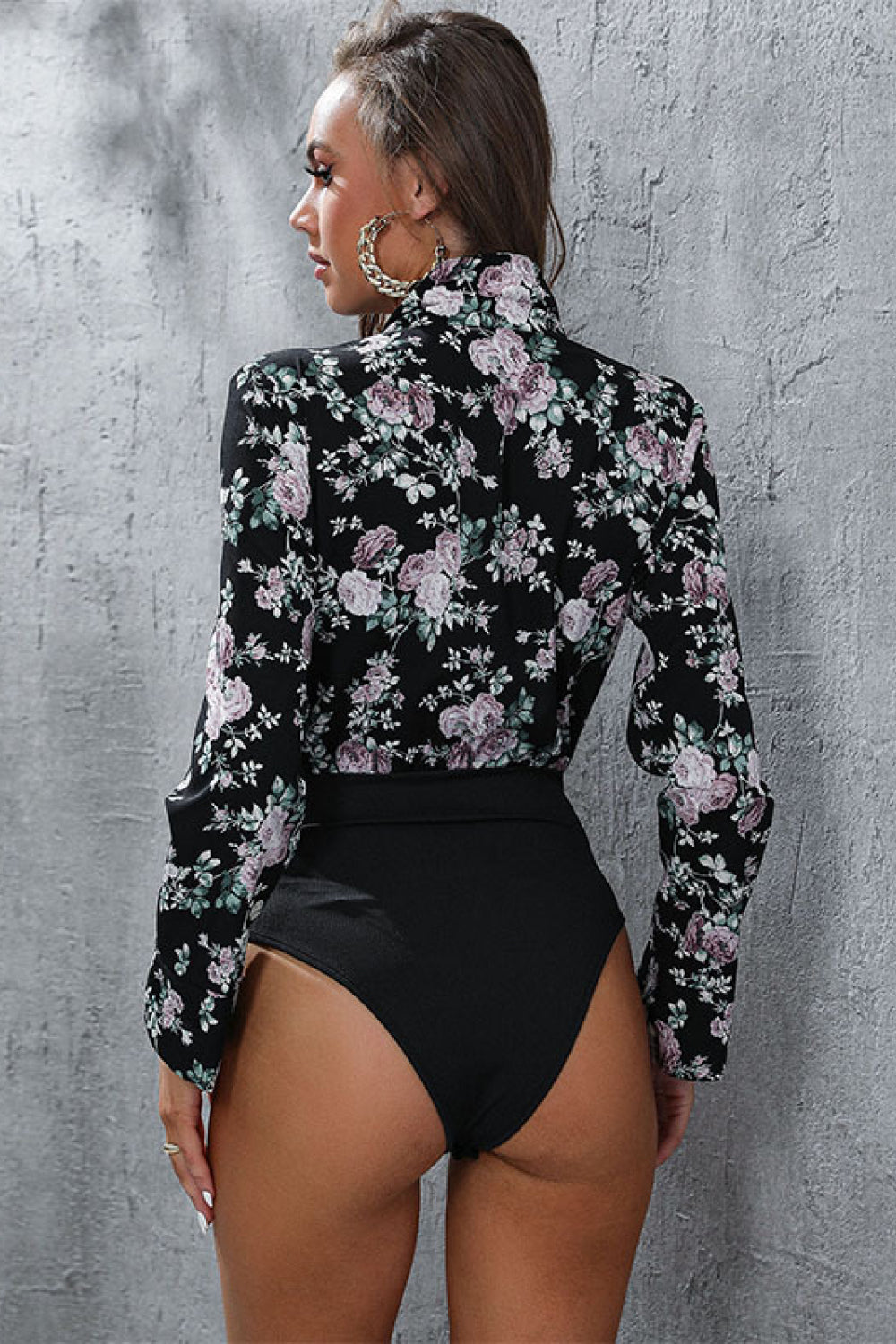 Back view of a Model wearing a Business Casual Ladies Floral Lapel Collar Spliced Bodysuit