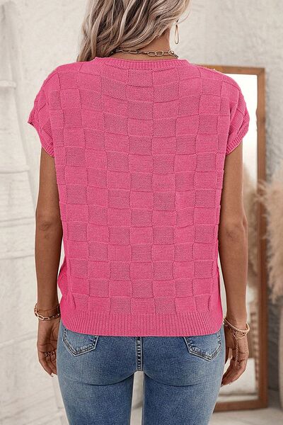 Ladies pink pocketed checkered round neck top back view